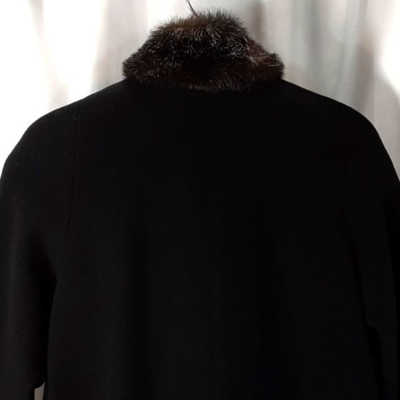 Albert Nipon size small long wool coat faux fur trimmed / - Picture 7 of 12